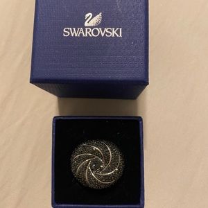 Swarovski James Bond 007 swirl ring sz 7